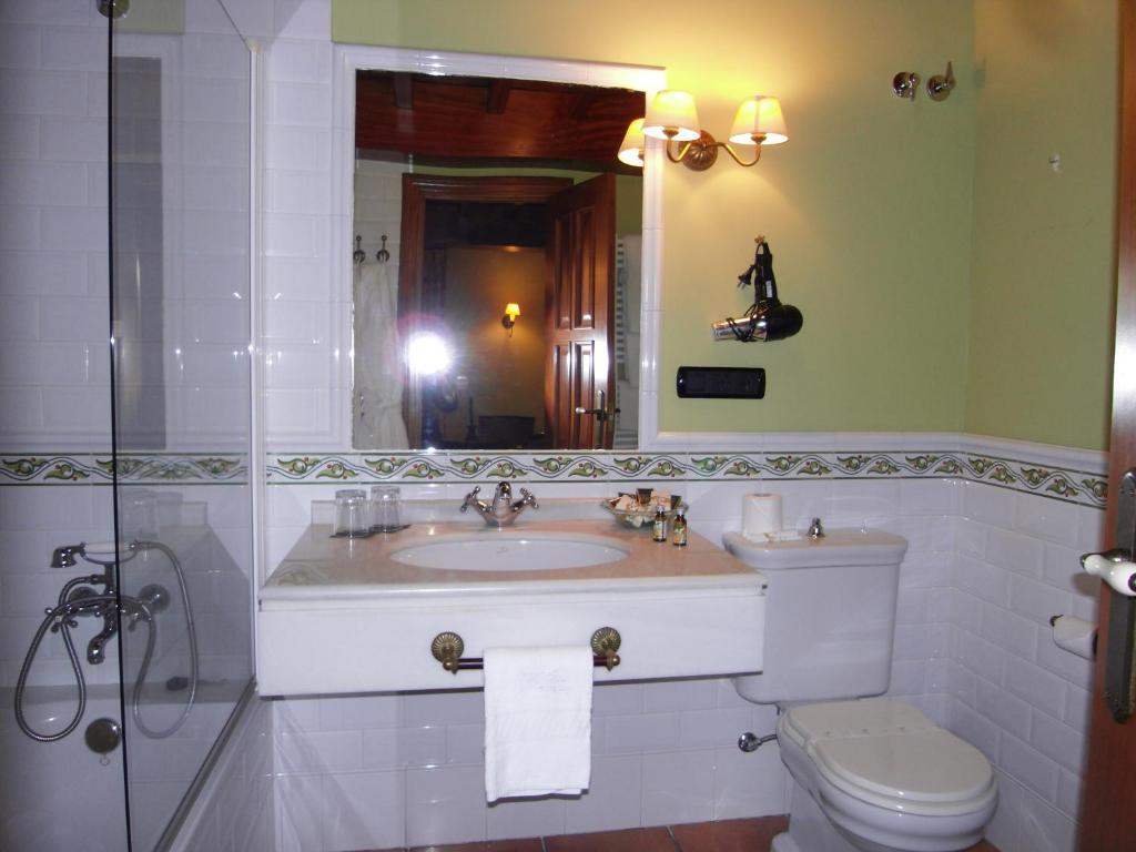 Pazo De Adran Hotel Milladoiro Room photo