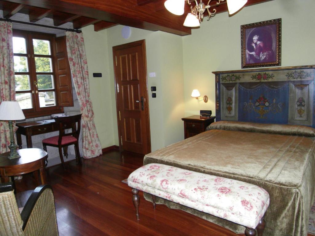 Pazo De Adran Hotel Milladoiro Room photo