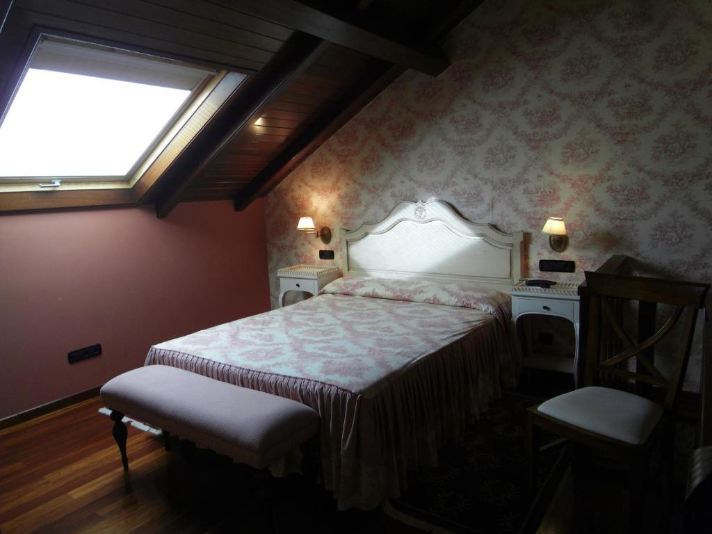 Pazo De Adran Hotel Milladoiro Room photo
